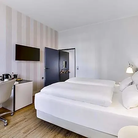 Hotel Nh 4*